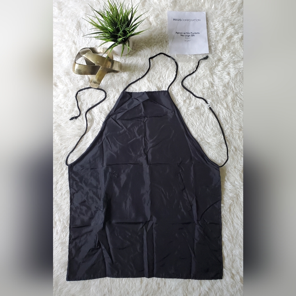 Regis Corporation Black Nylon Stylist Apron with Slit Pockets Adjustable Straps